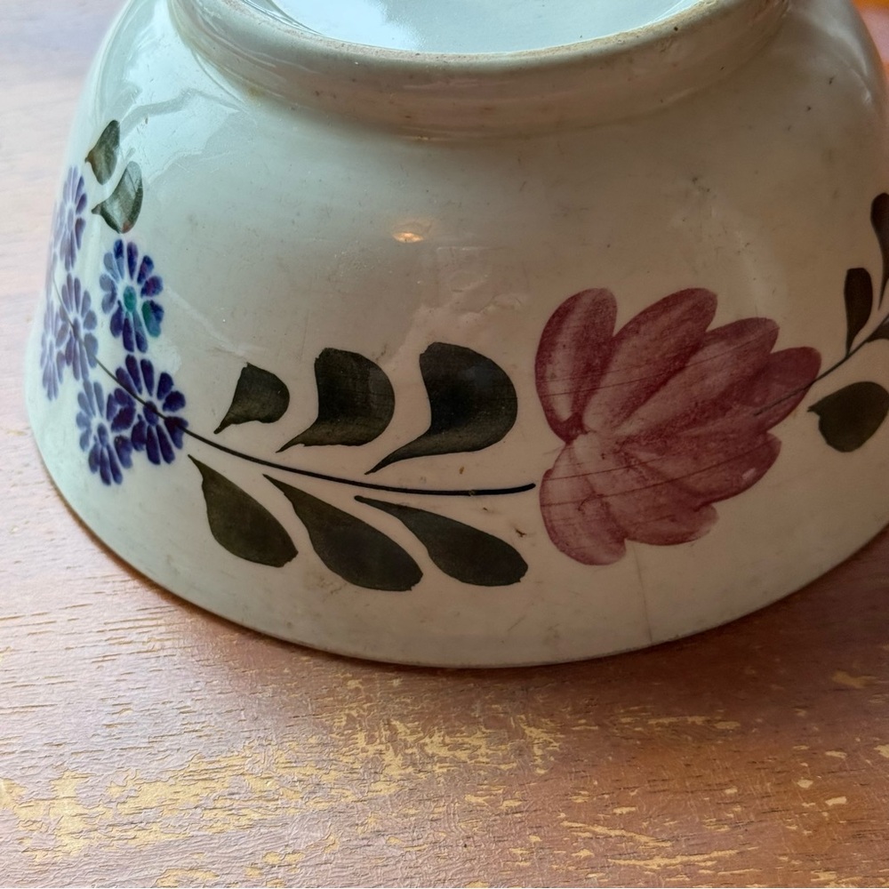 Beautiful Antique Hand Painted Floral Spongeware Bowl Made In England Late 1800s - Picture 5 of 14
